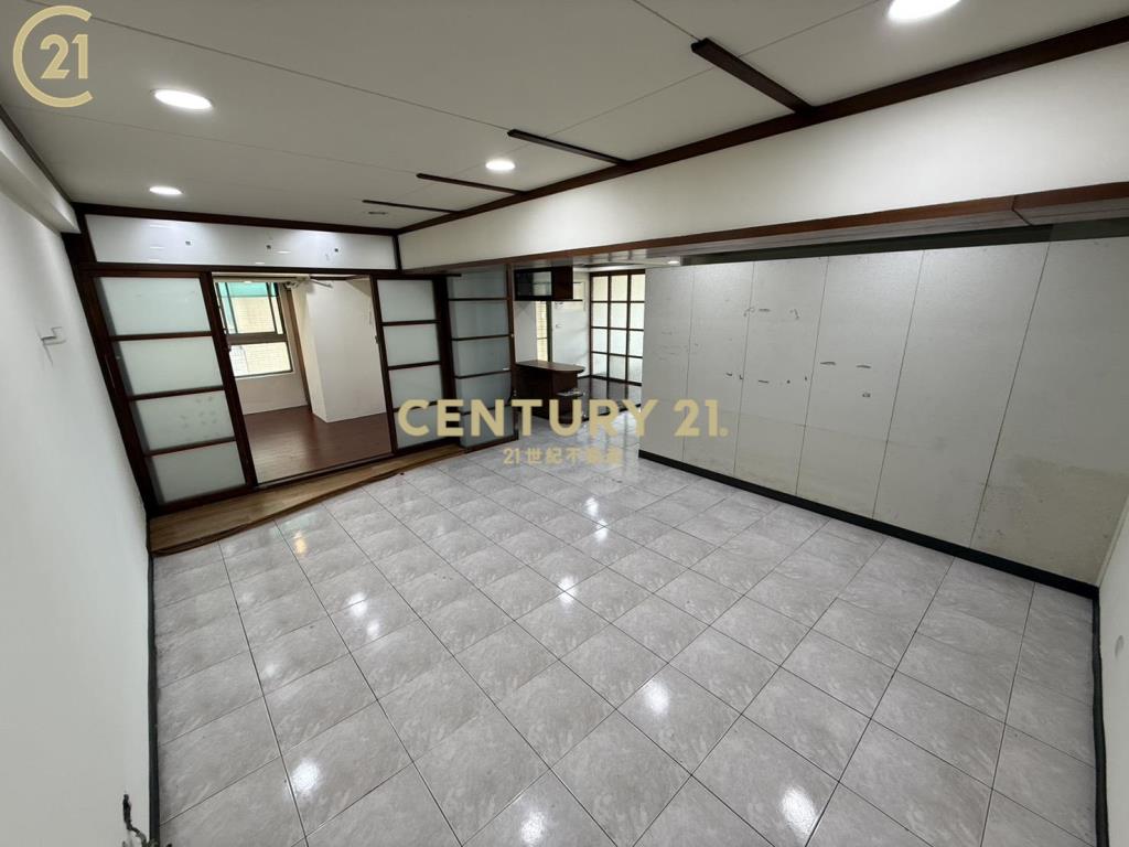 鄉城大鎮3+1房含車位出租