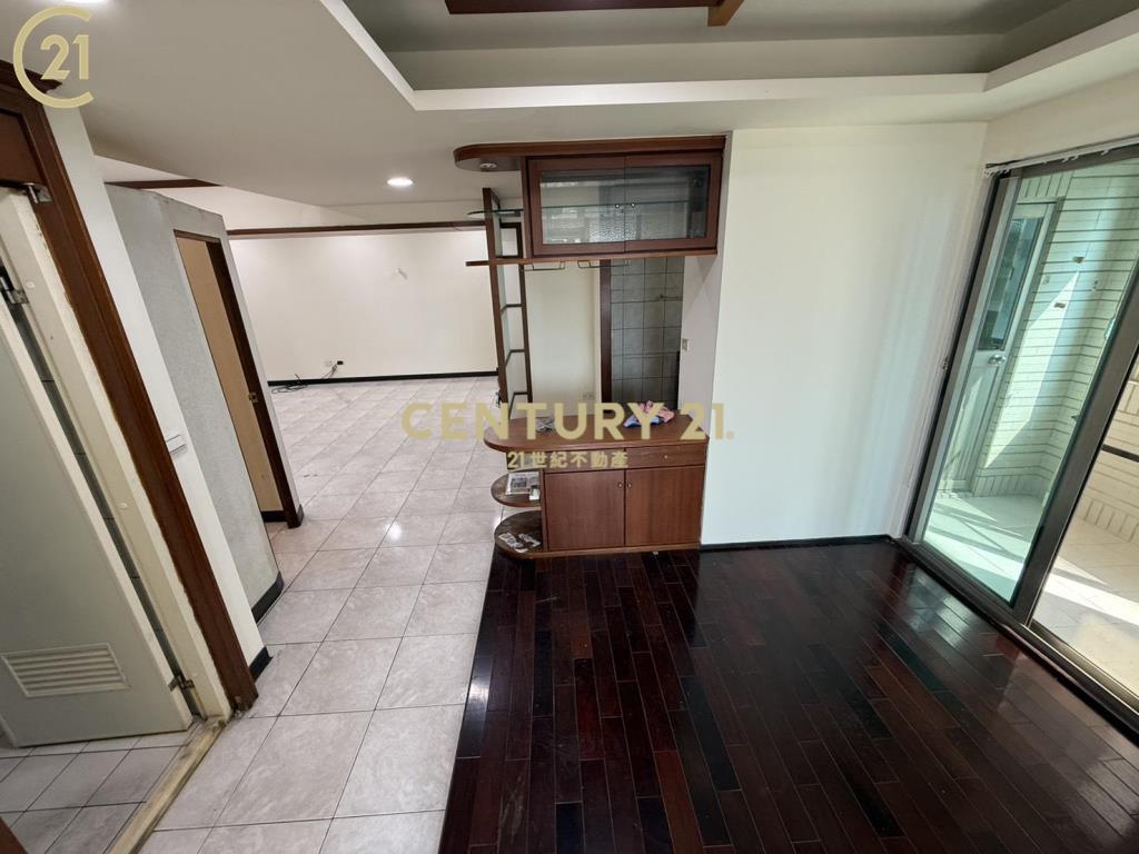 鄉城大鎮3+1房含車位出租