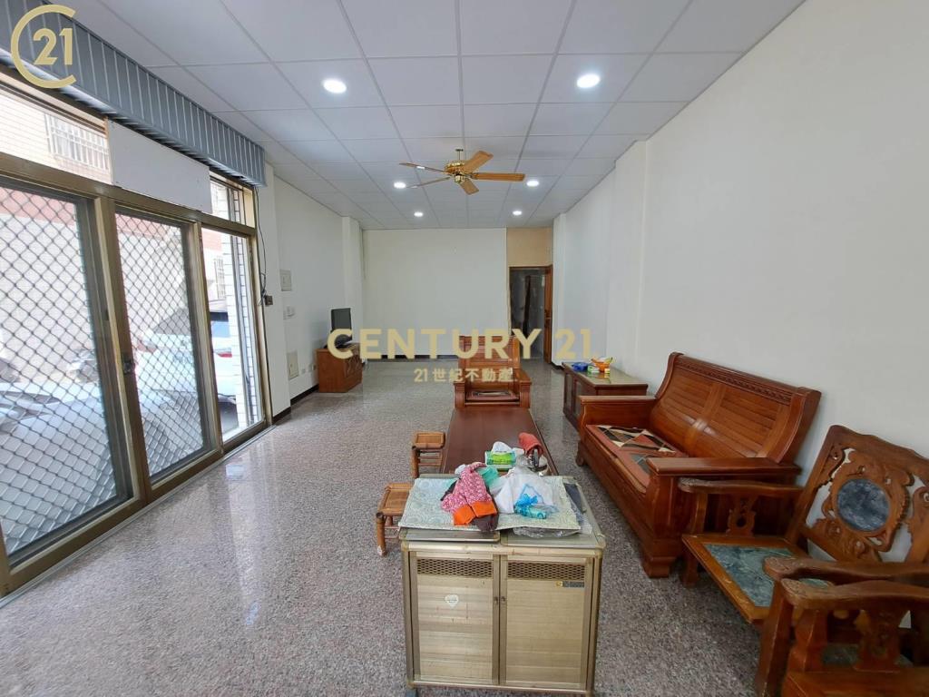 公學路七段三角窗店面一樓出租