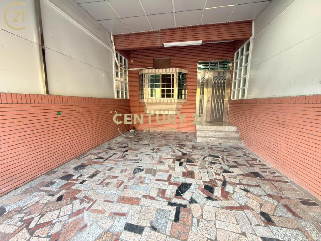 (專)安南國中面公園車墅