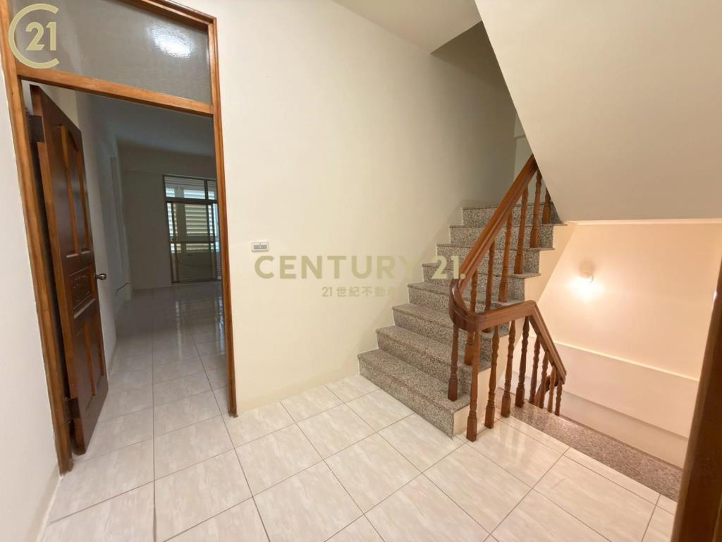 (專)安南國中面公園車墅