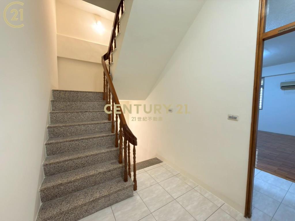 (專)安南國中面公園車墅