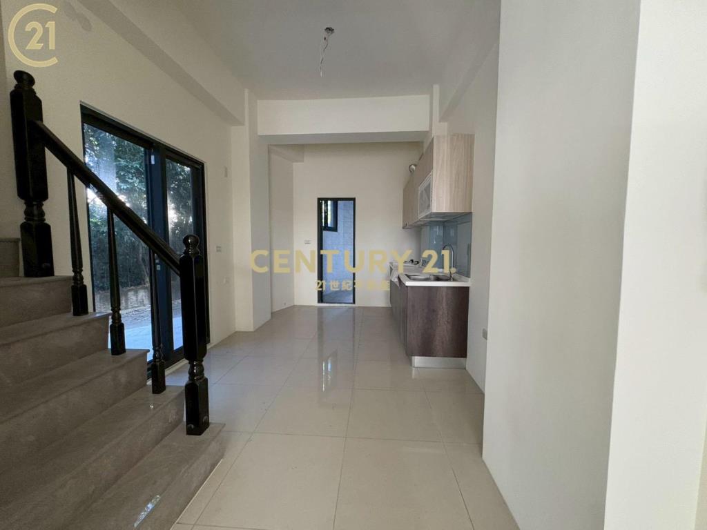 怡華天外天三樓車墅