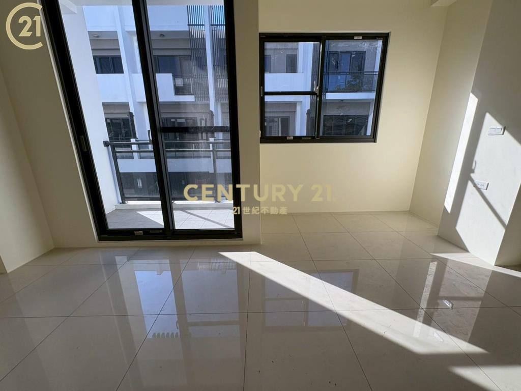 怡華天外天三樓車墅