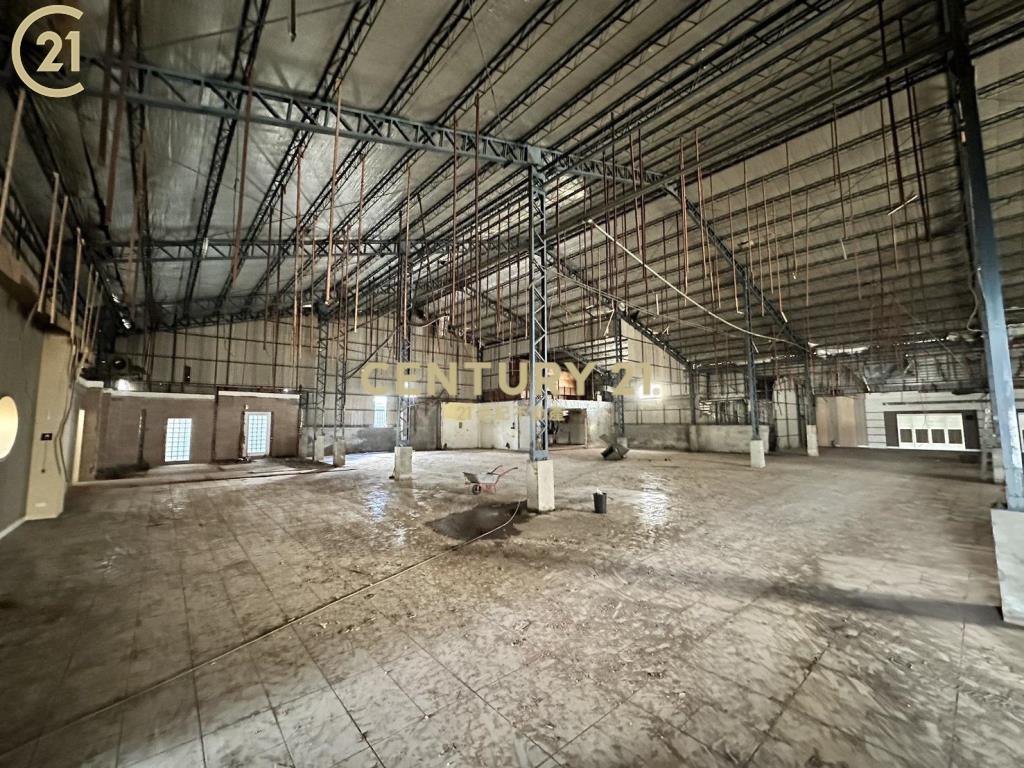 台南前丸三🔴面30米中華西路店面