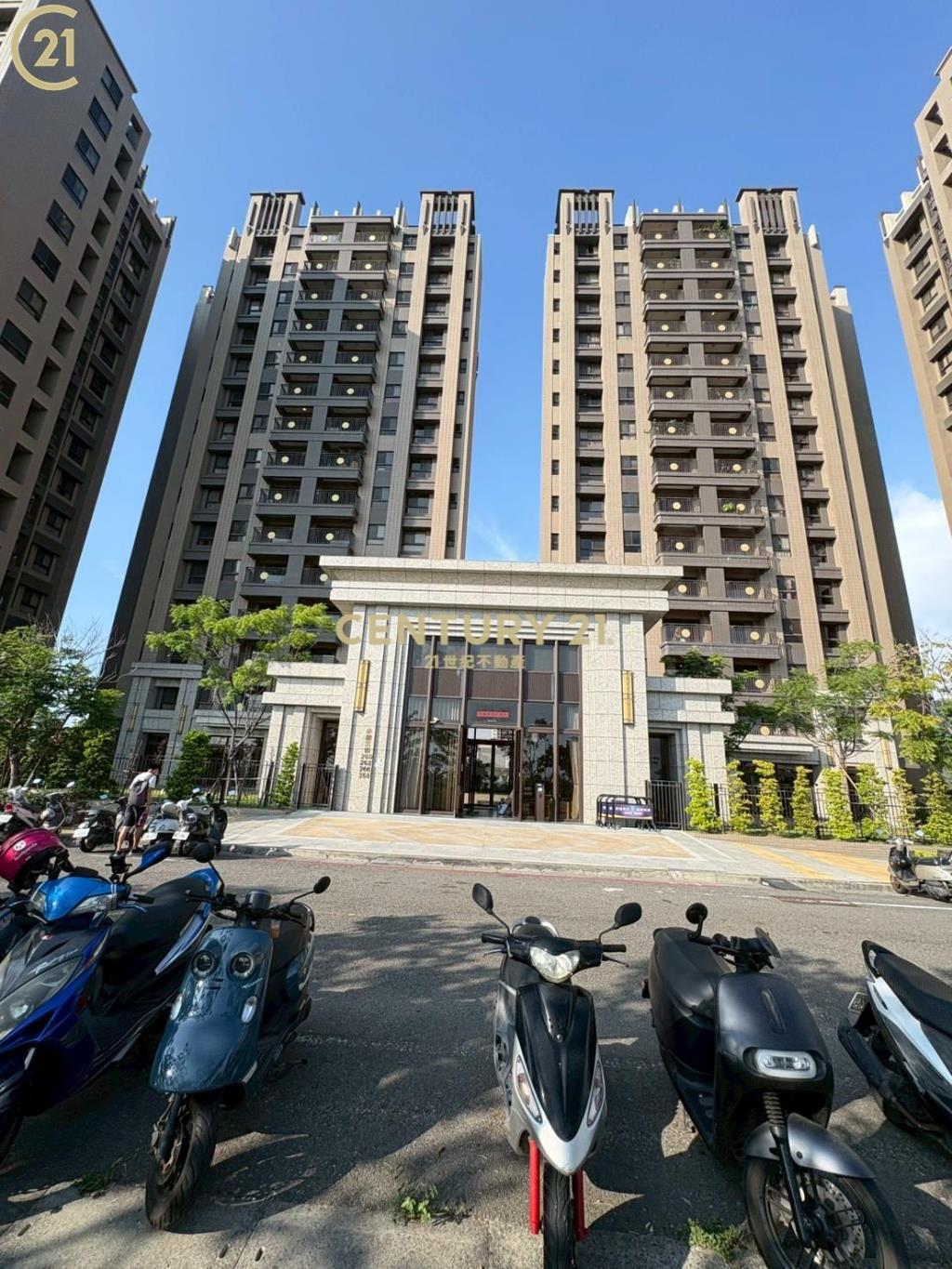 九份子三房車電梯大樓出租