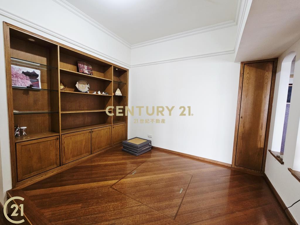 科工館三房車位美宅