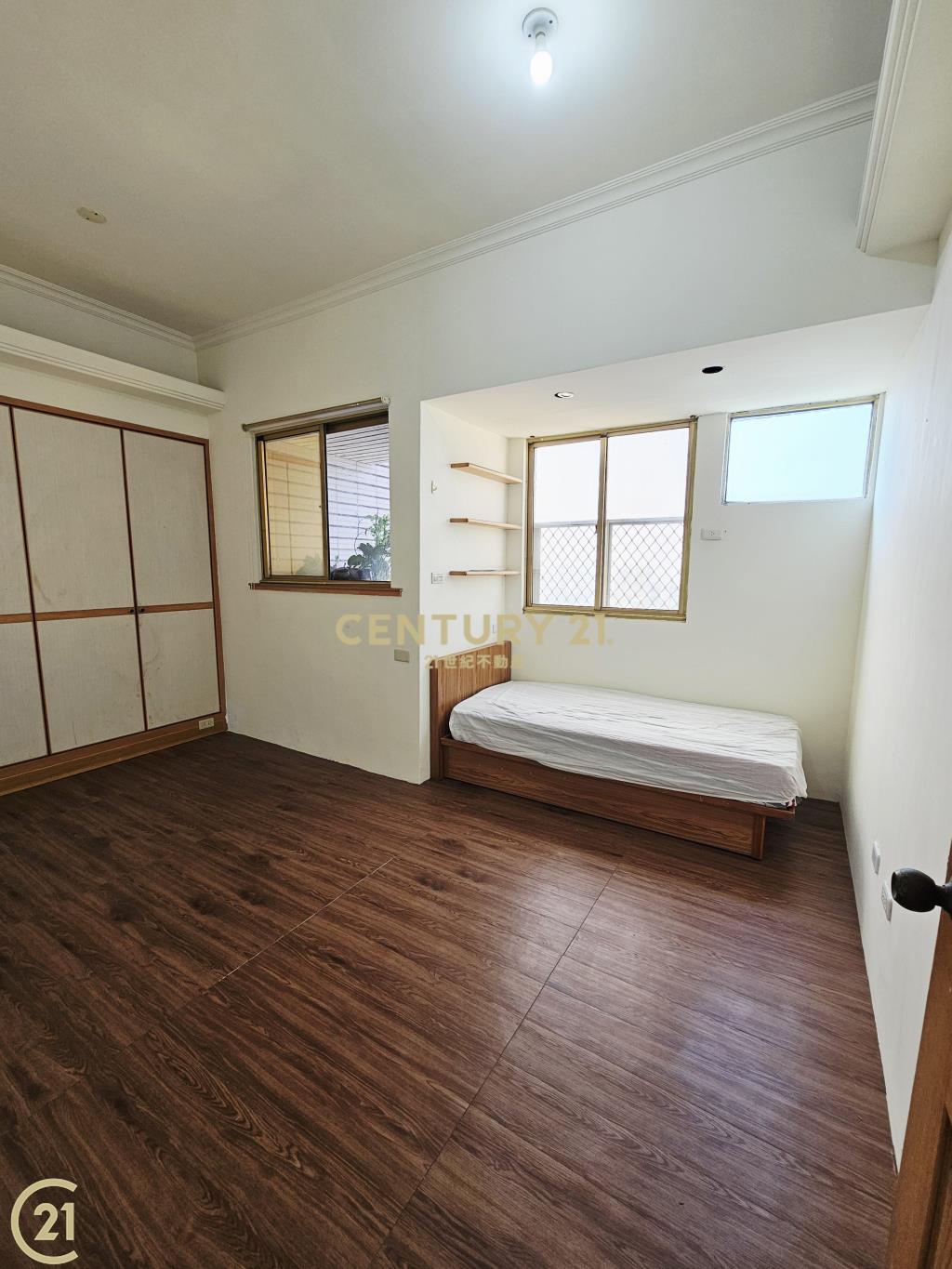 科工館三房車位美宅