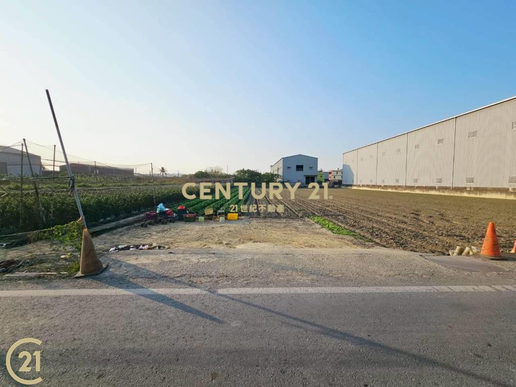 大寮新厝加油站附近農地