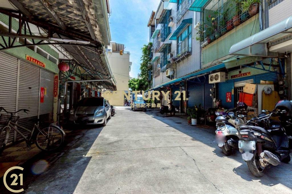 鼎金商圈金獅湖畔收租透天