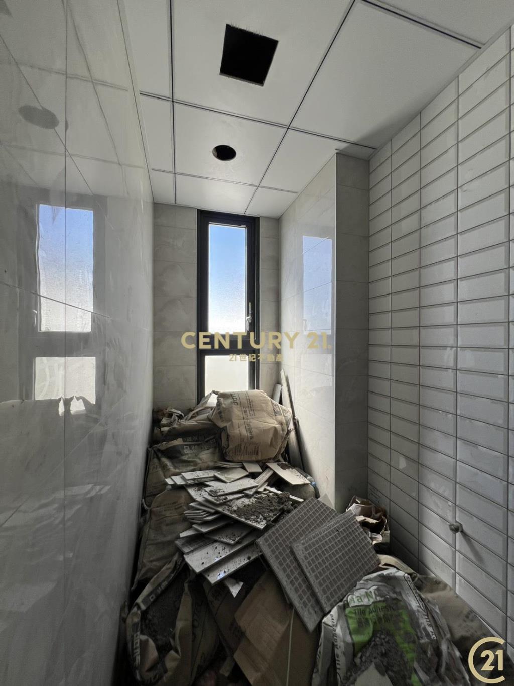 中華路金賺電梯店住B