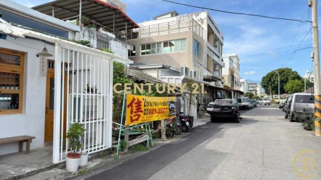 中山路三葉餐廳巷內迷你建地