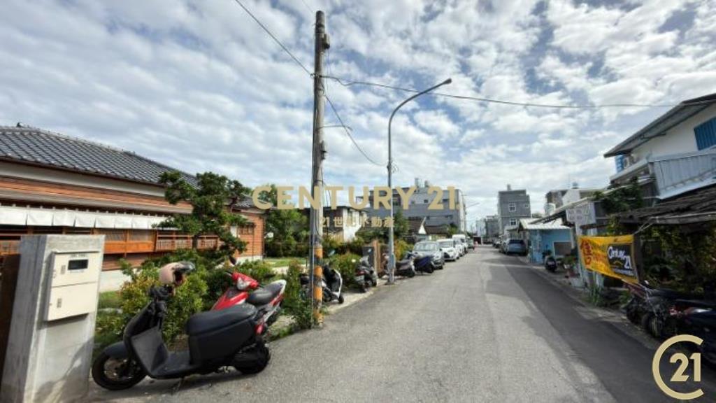 中山路三葉餐廳巷內迷你建地