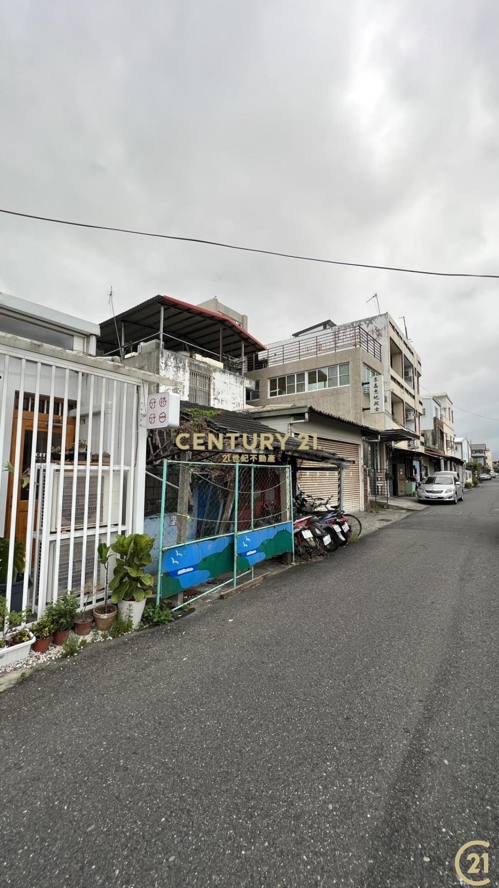 中山路三葉餐廳巷內迷你建地