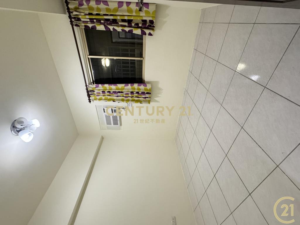 東方大鎮2房附平面車位