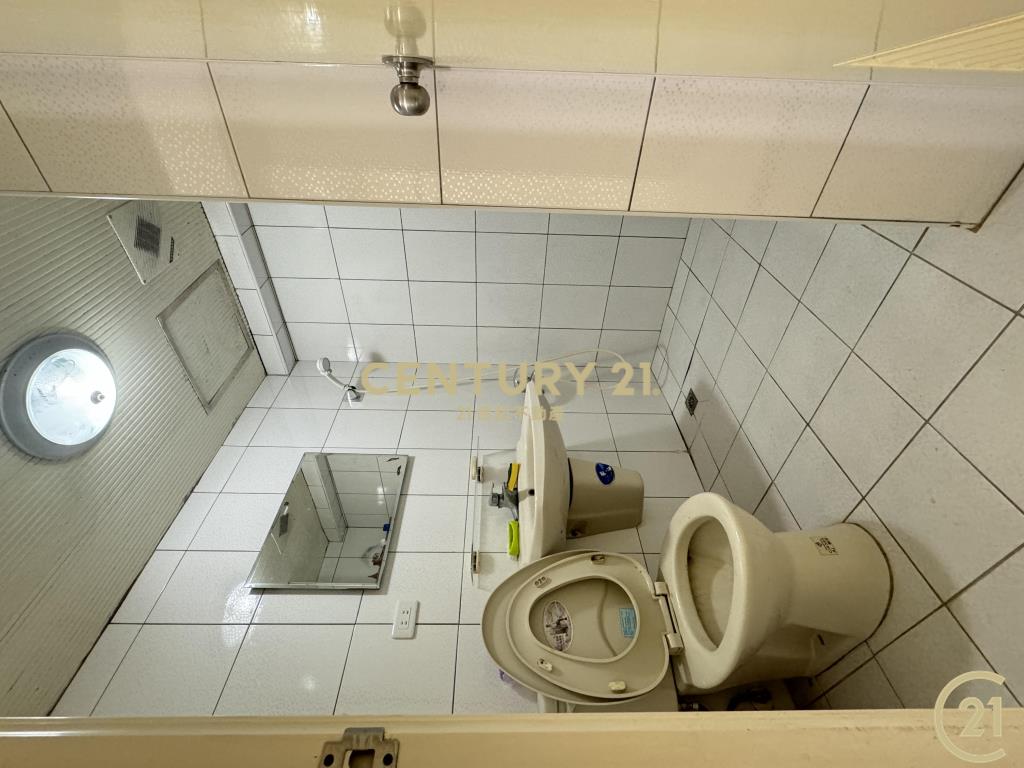 東方大鎮2房附平面車位