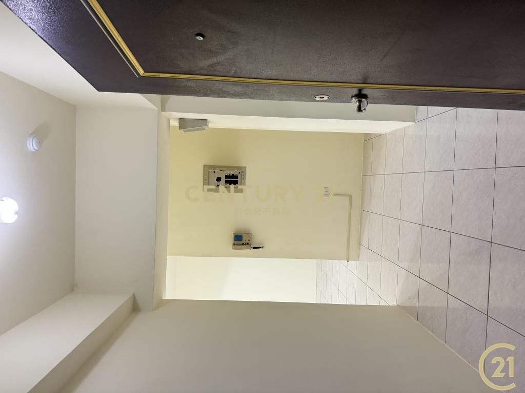 東方大鎮2房附平面車位