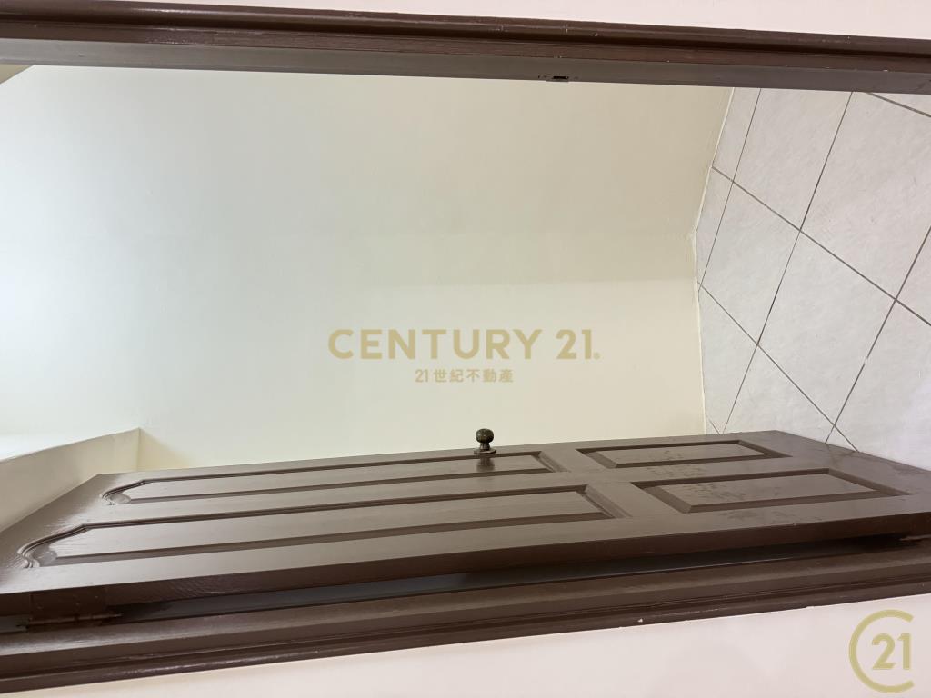 東方大鎮2房附平面車位