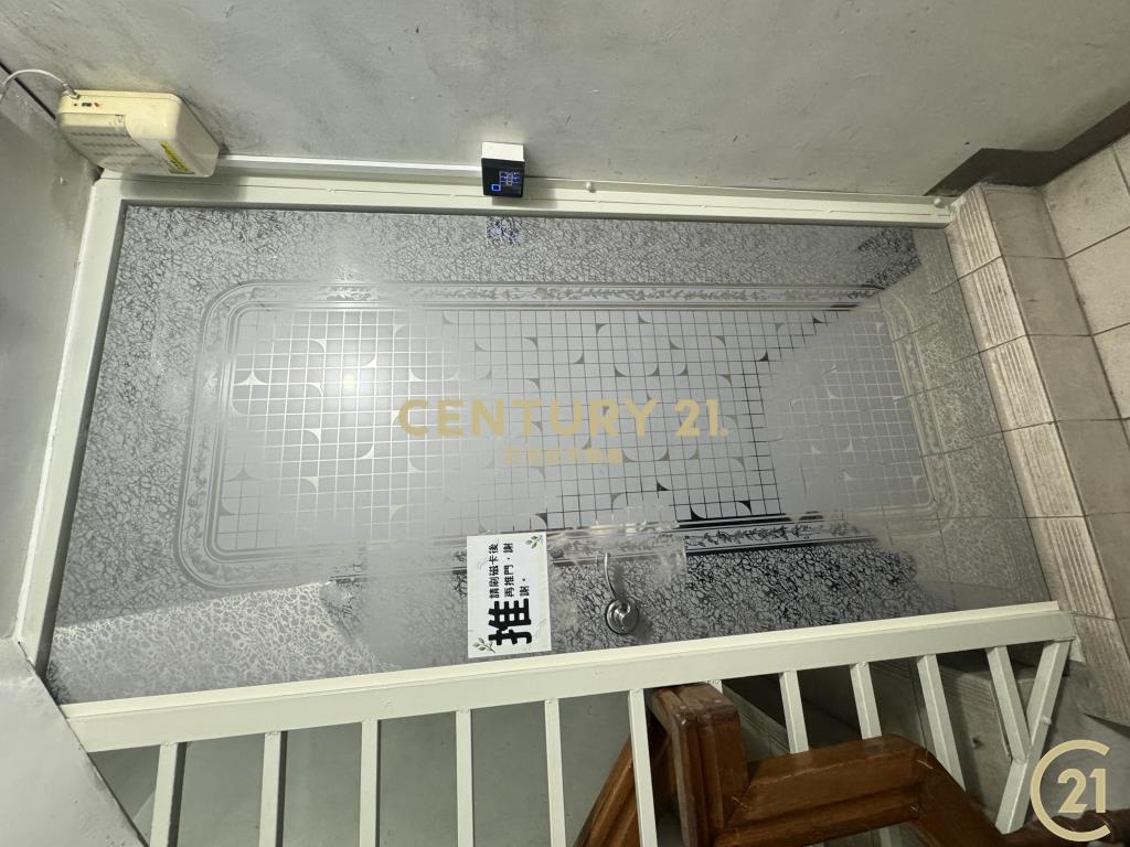 東方大鎮2房附平面車位