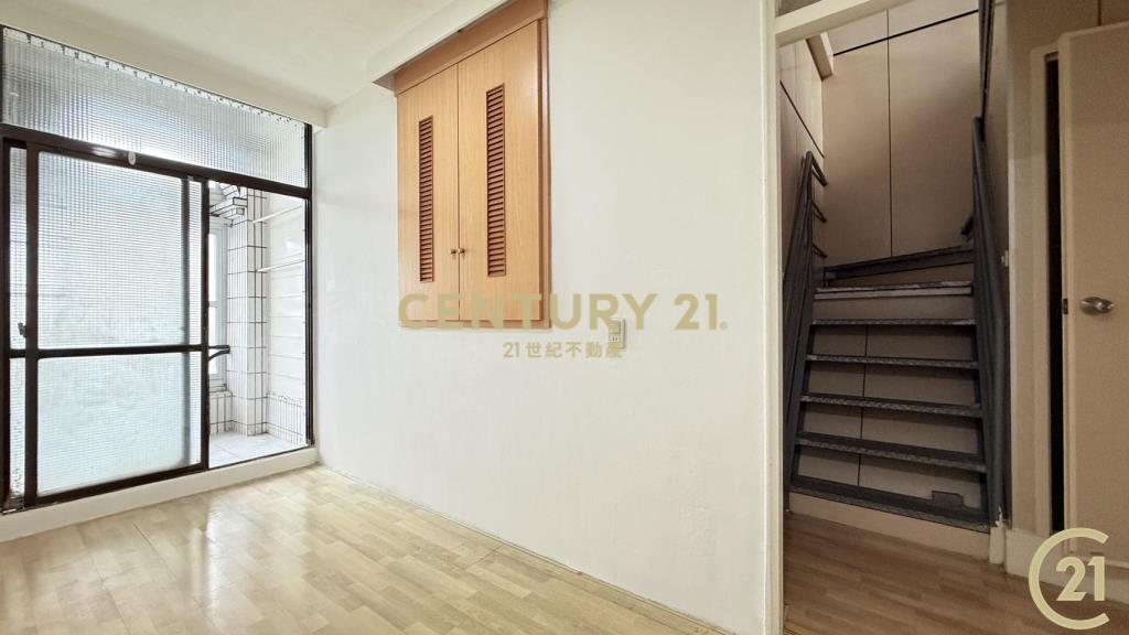 近市區大面寬車庫透天