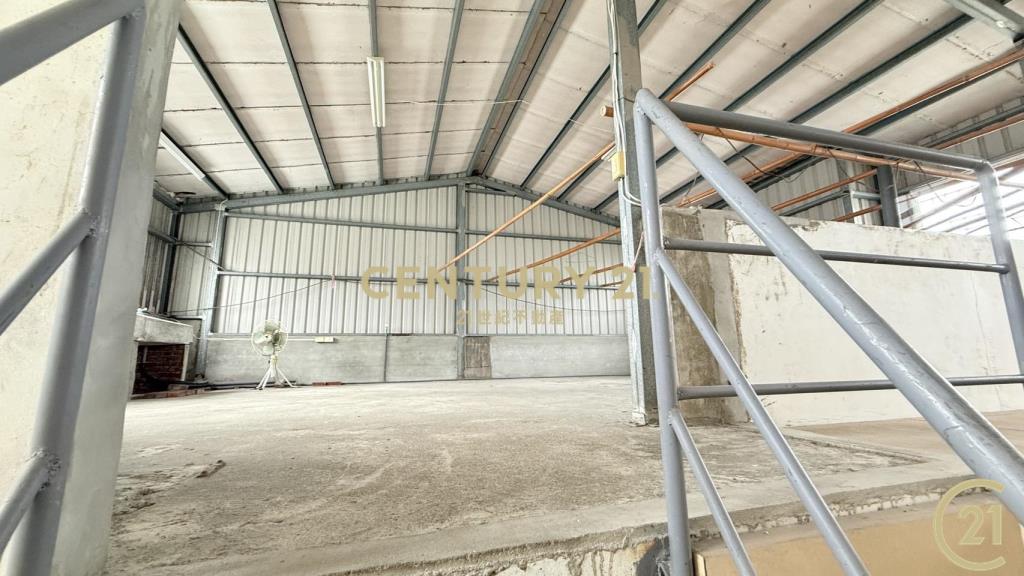 近市區大面寬車庫透天