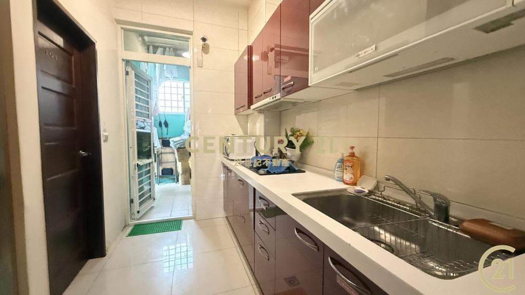 好晴天4樓邊間車庫別墅