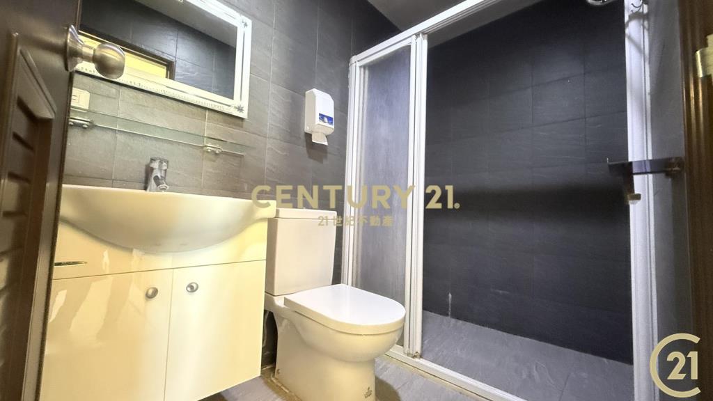 好晴天4樓邊間車庫別墅