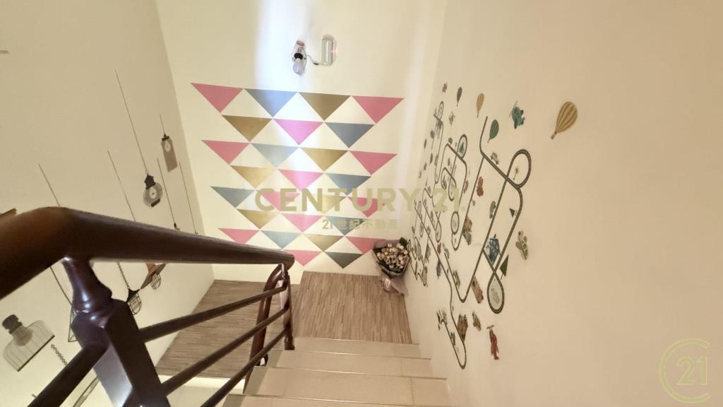 好晴天4樓邊間車庫別墅