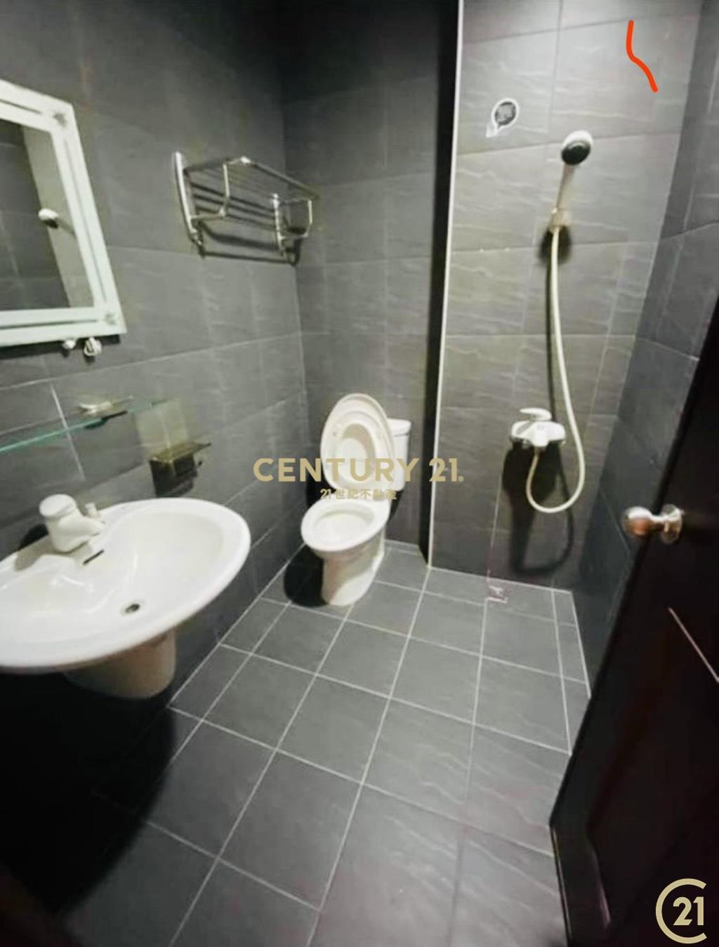 好晴天4樓邊間車庫別墅