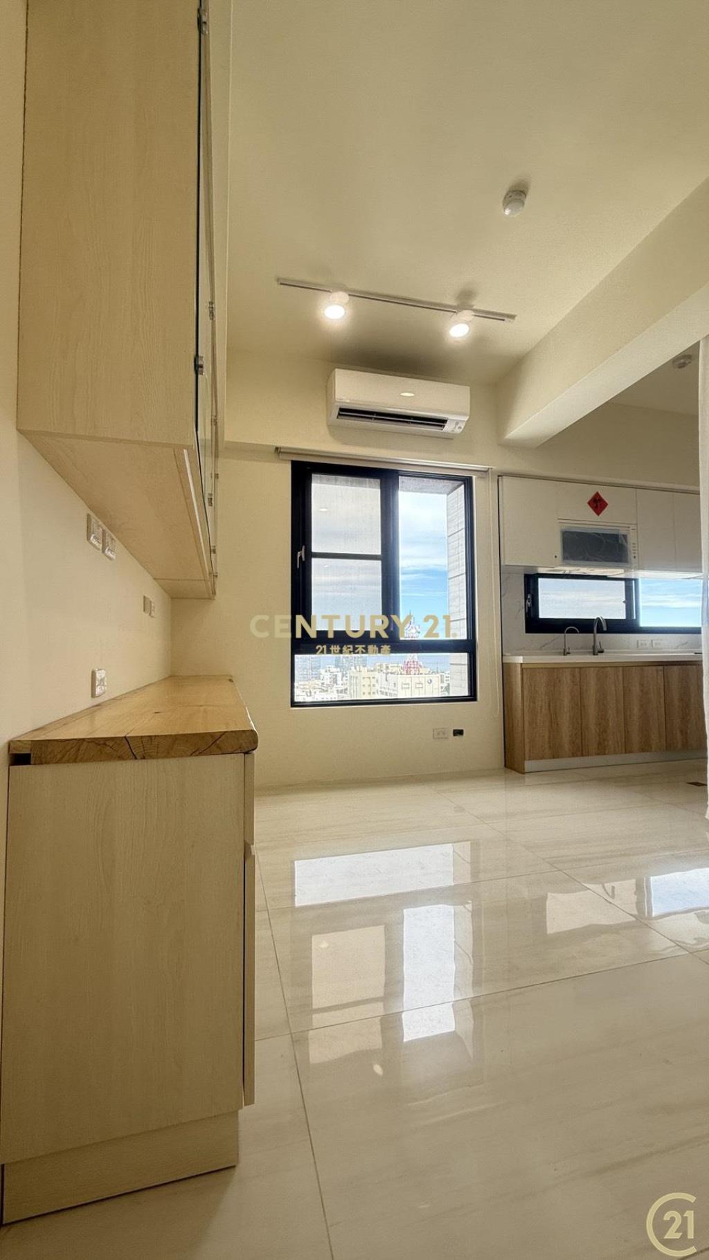 中正路海景精裝平車豪邸