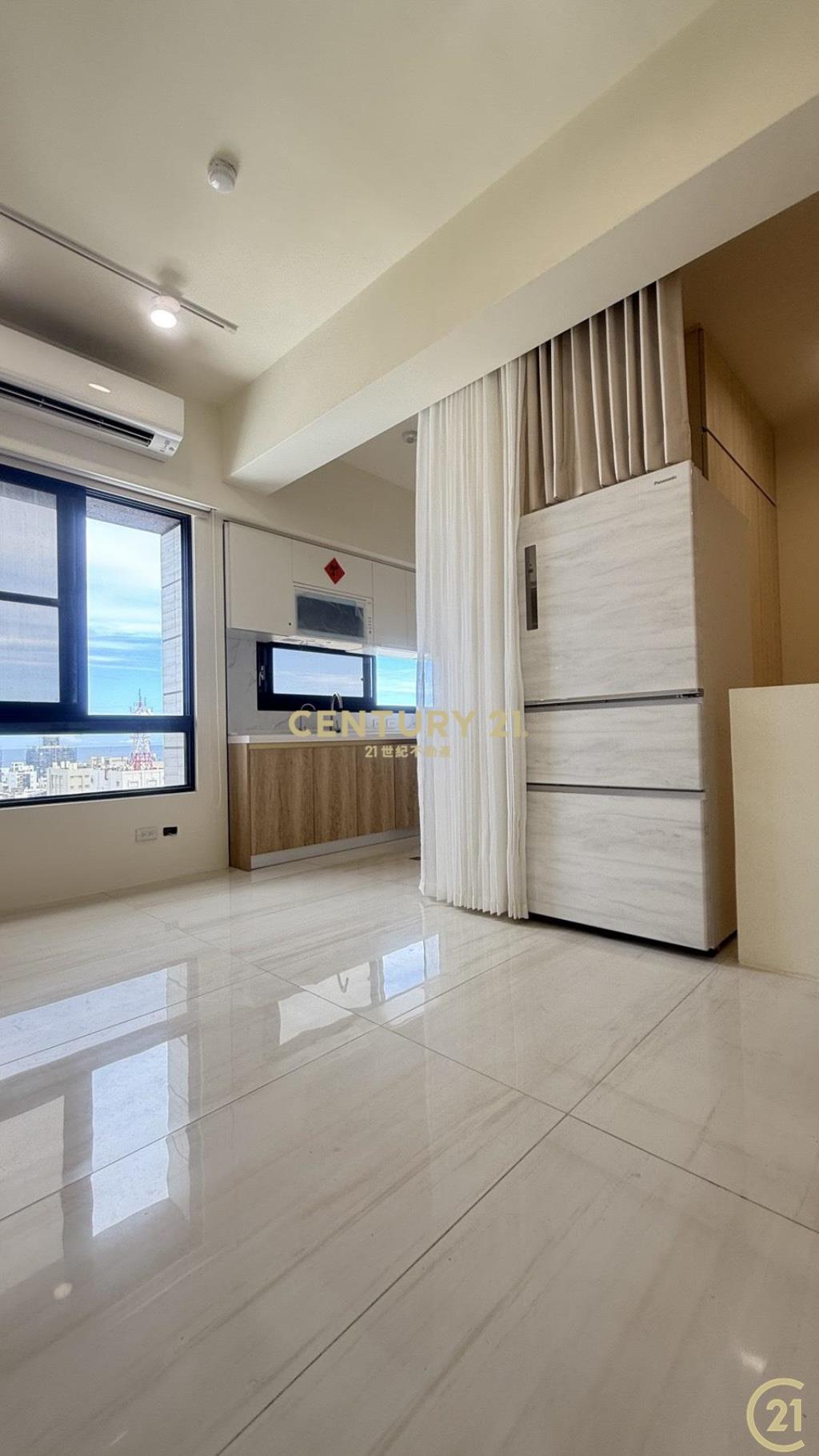 中正路海景精裝平車豪邸