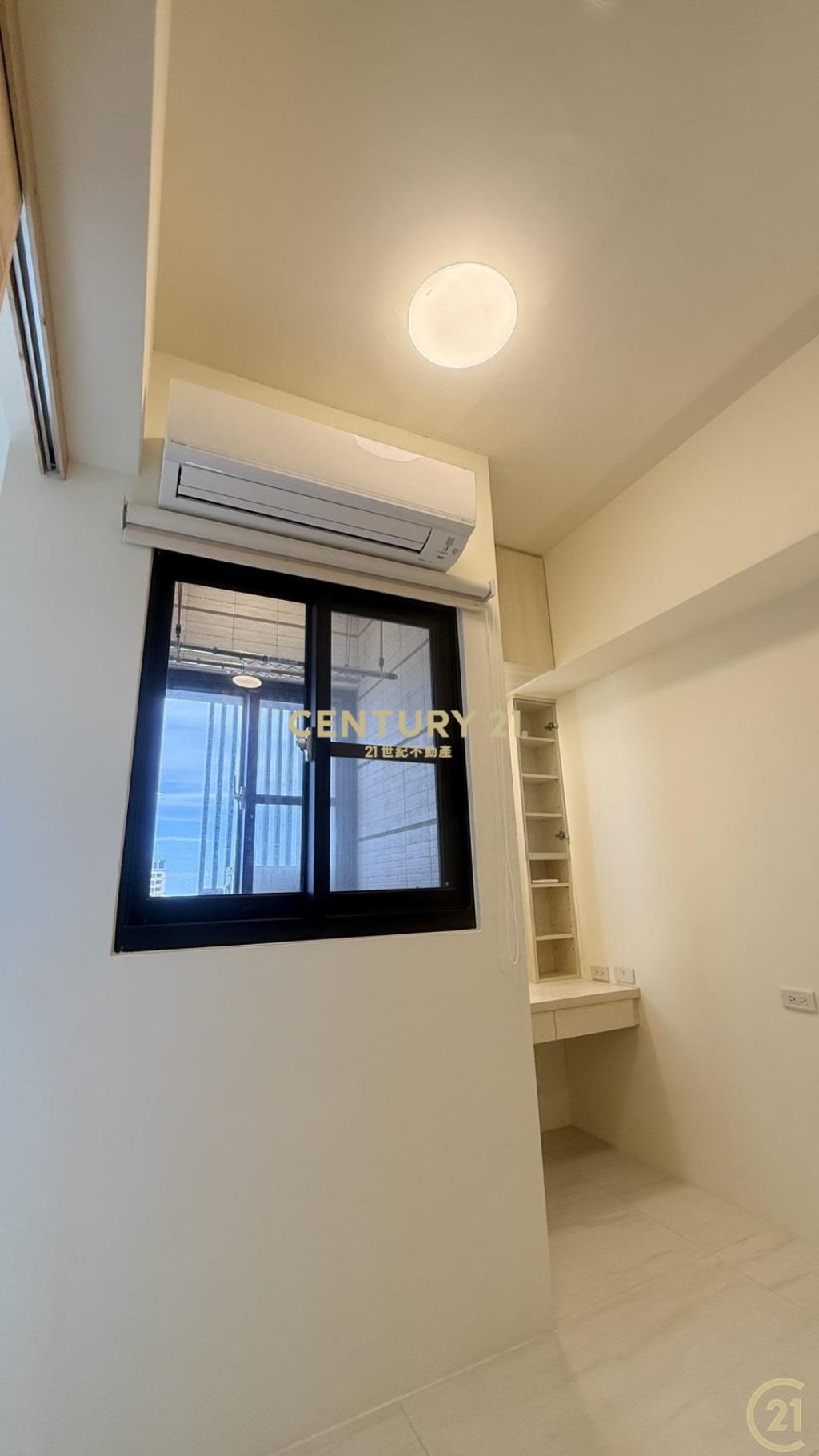 中正路海景精裝平車豪邸