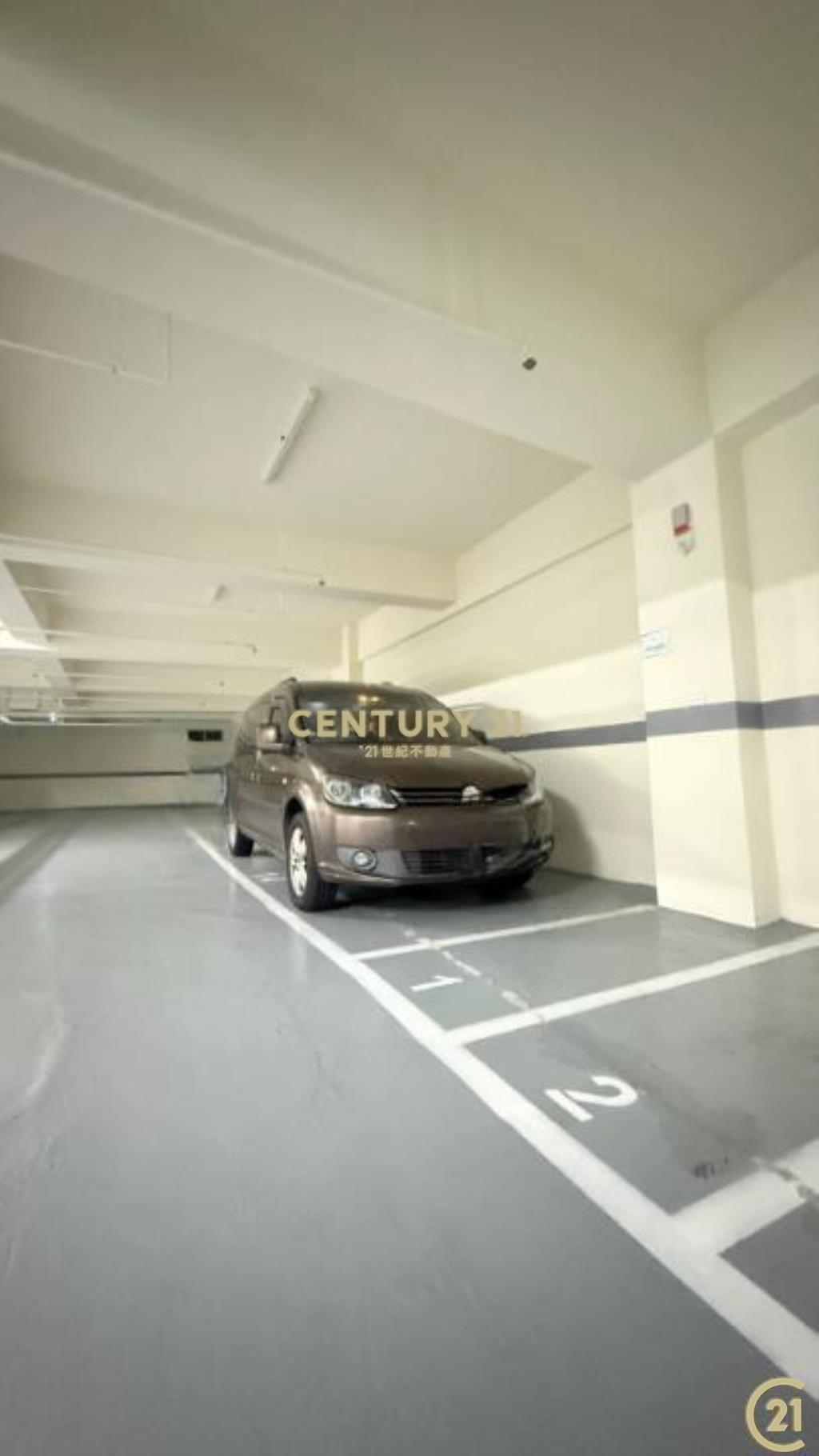 中正路海景精裝平車豪邸