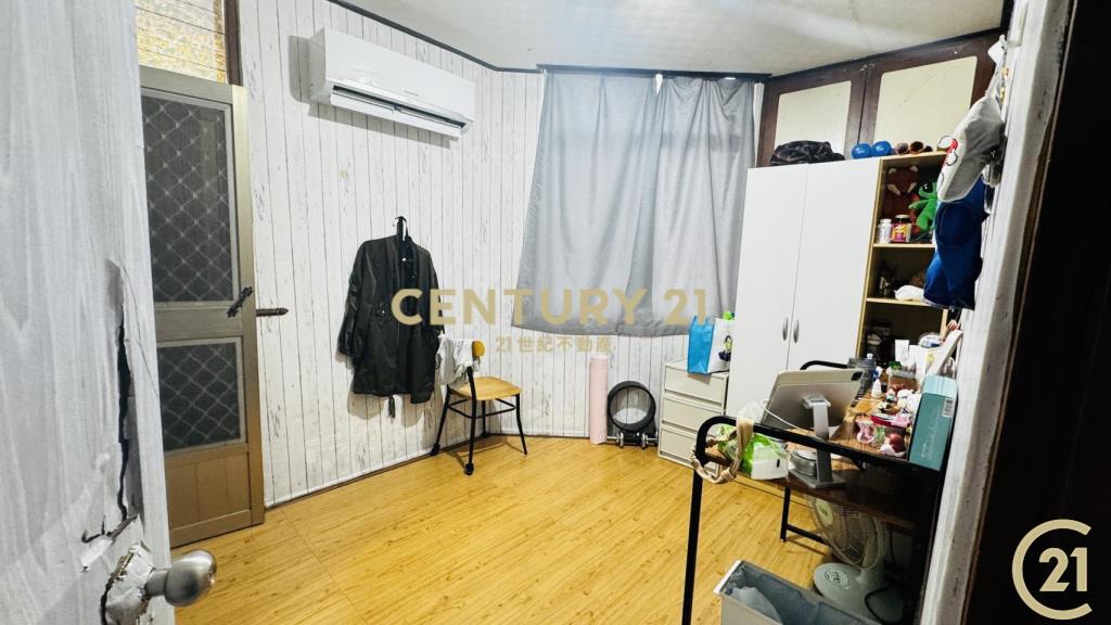 明星三學區邊間透天