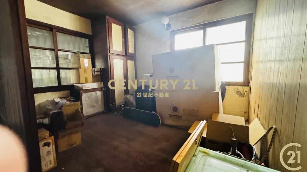 明星三學區邊間透天