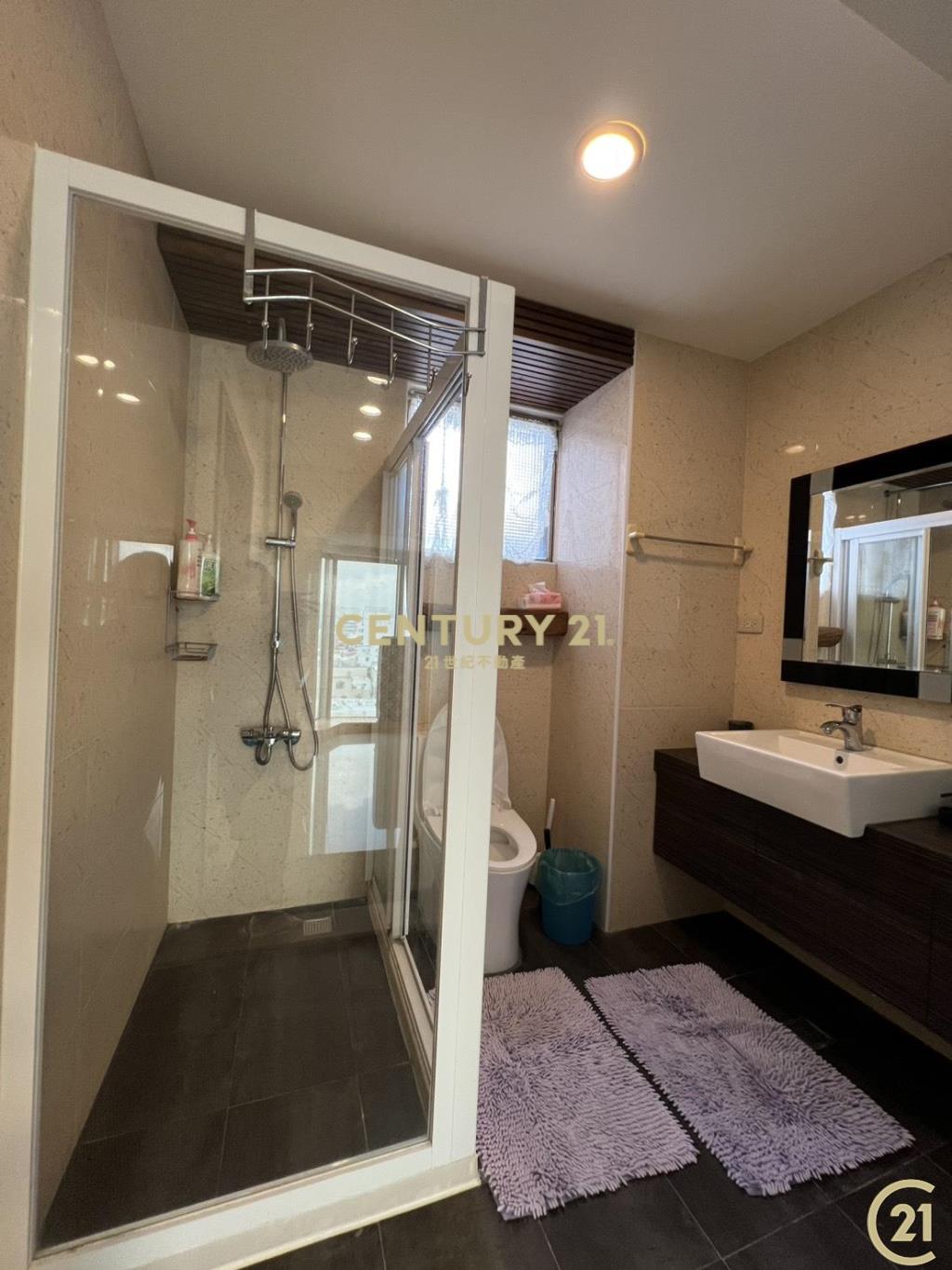 宏東美三房平車景觀大樓