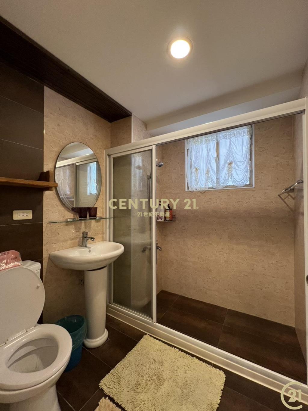 宏東美三房平車景觀大樓