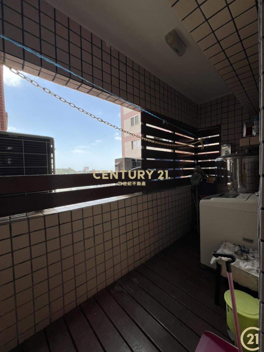 宏東美三房平車景觀大樓