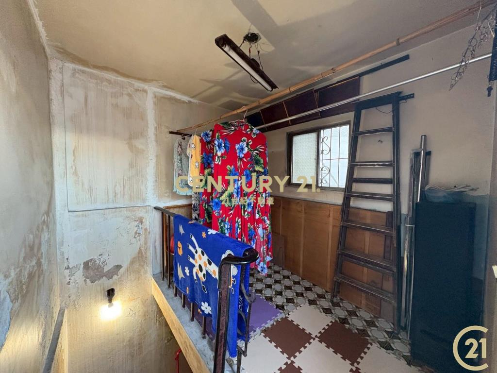 中正路商圈免千萬店住