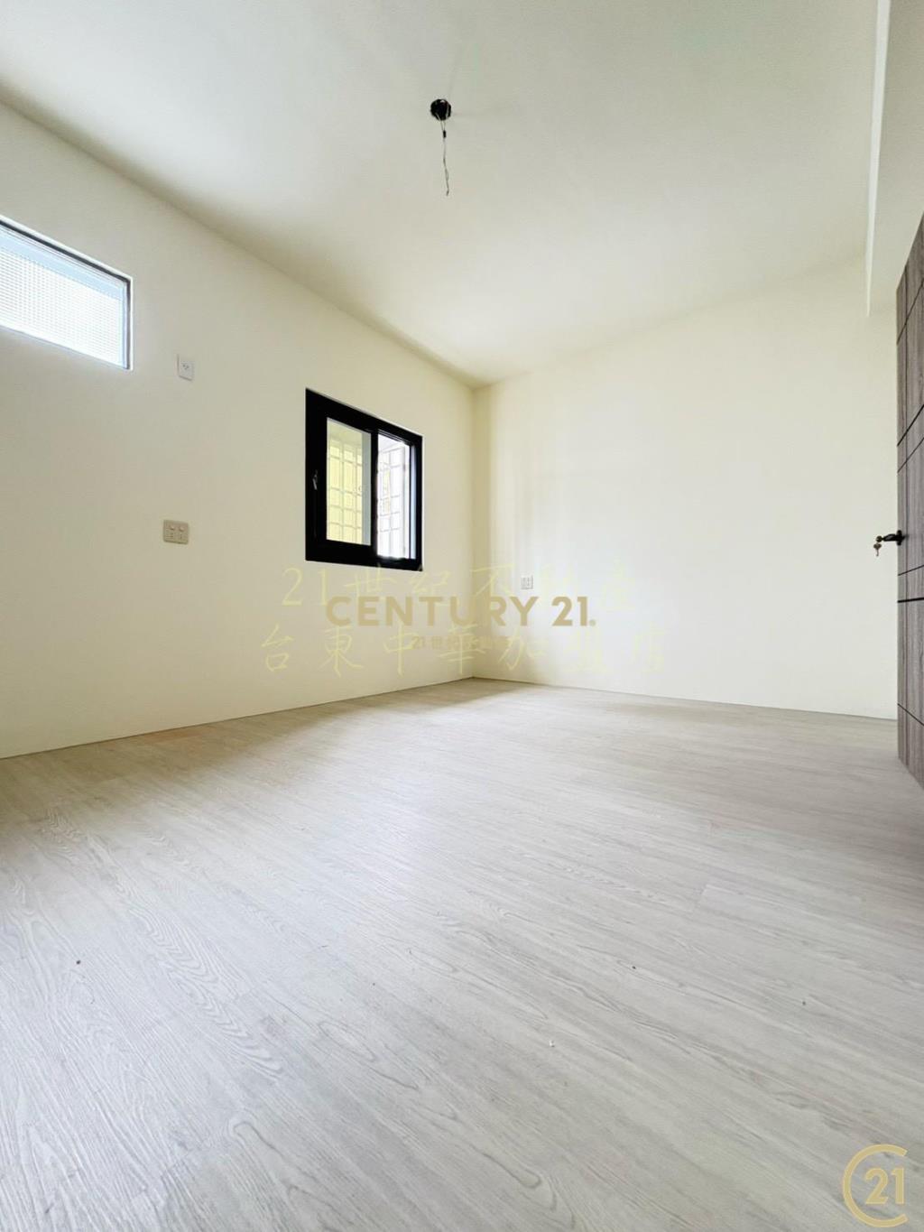 仁珊麗書·挑高大院