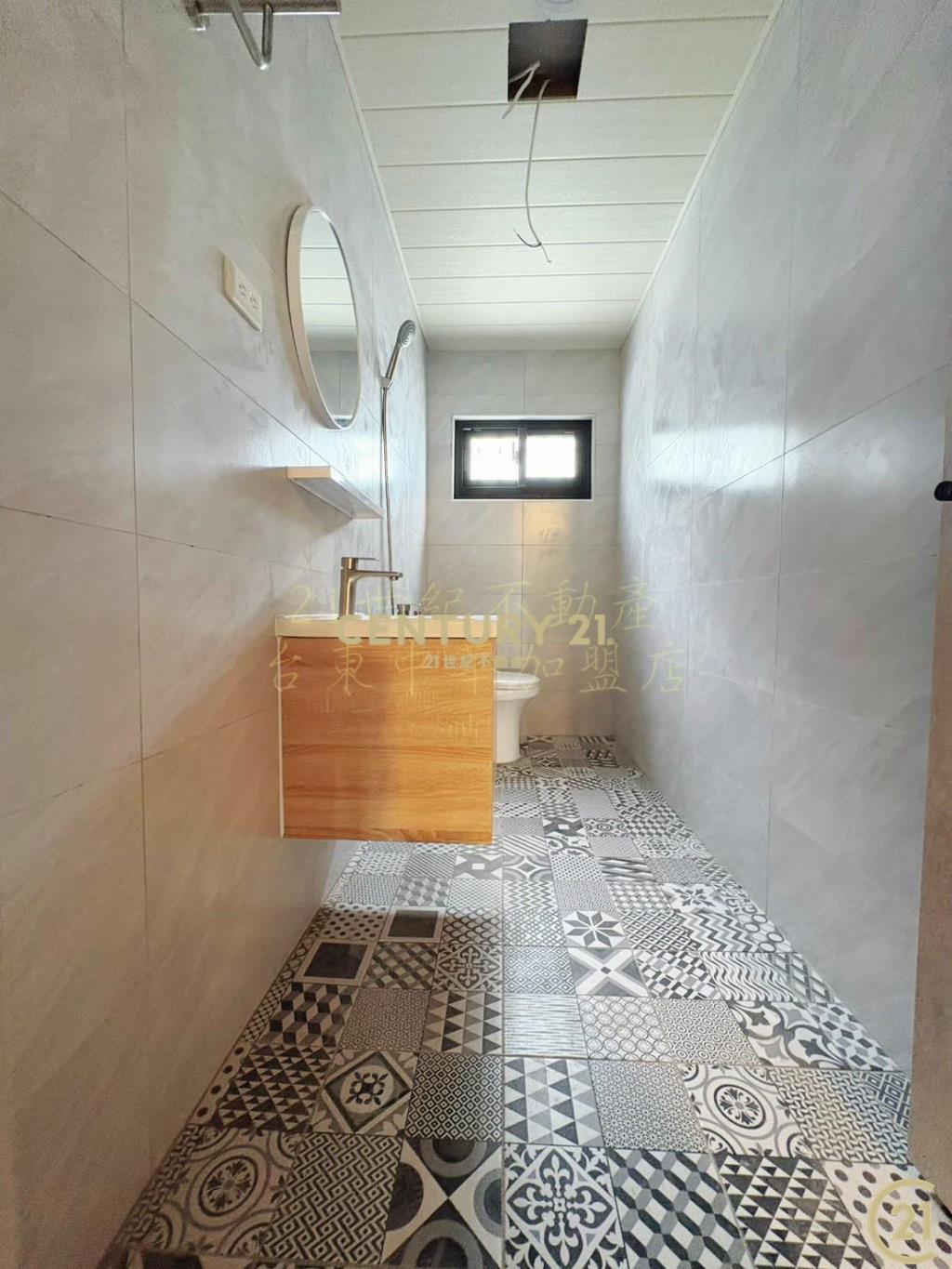 仁珊麗書·挑高大院