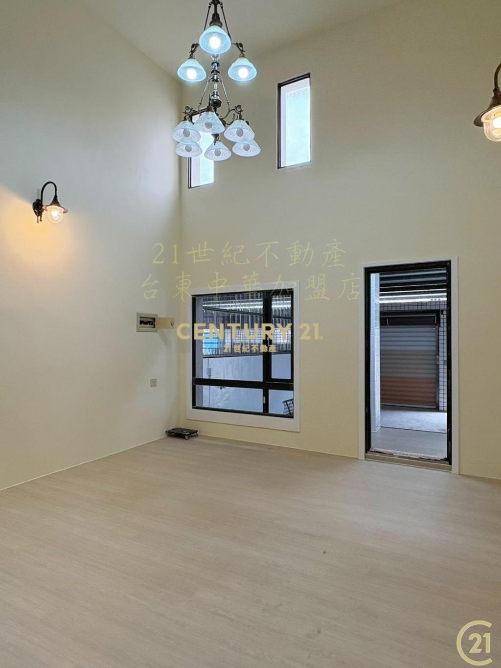 仁珊麗書·挑高大院