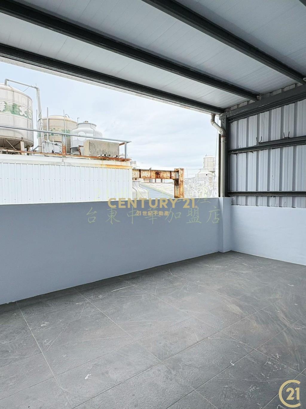 仁珊麗書·挑高大院