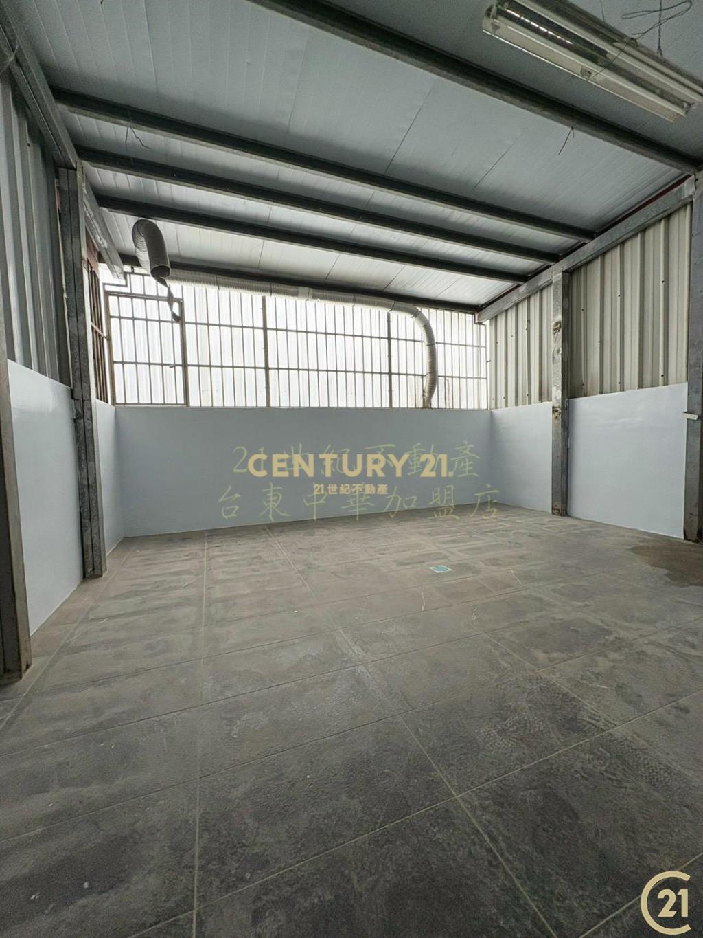 仁珊麗書·挑高大院