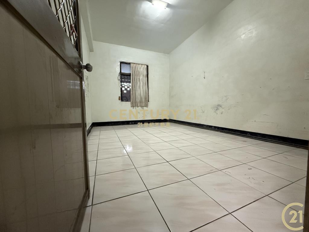 大地坪雙車庫近貴族巷內大面寬別墅