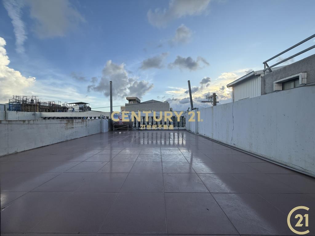 大地坪雙車庫近貴族巷內大面寬別墅