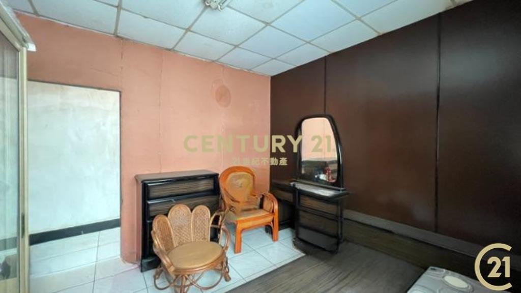 正氣公園旁店住