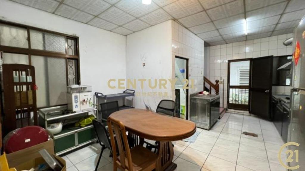 正氣公園旁店住