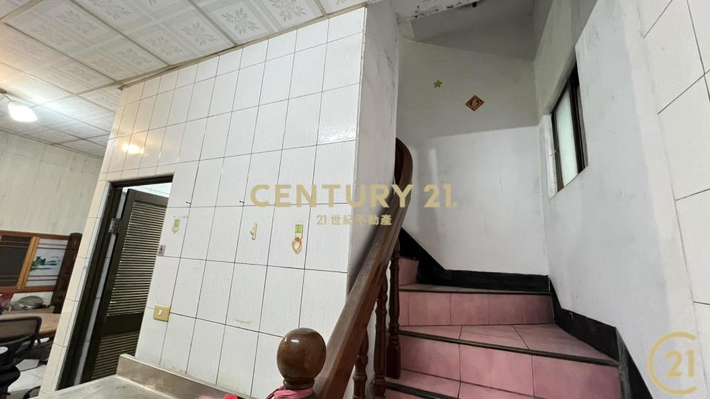 正氣公園旁店住