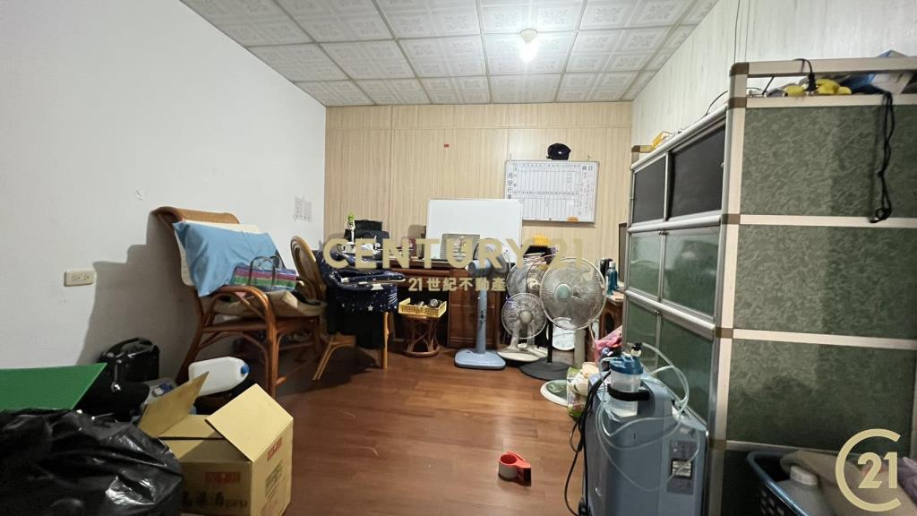 正氣公園旁店住